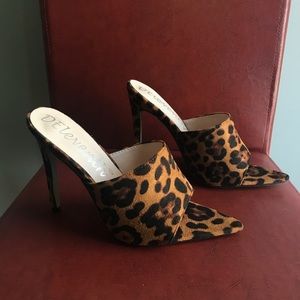 Pointed Leopard Pumps (wide toe opening)